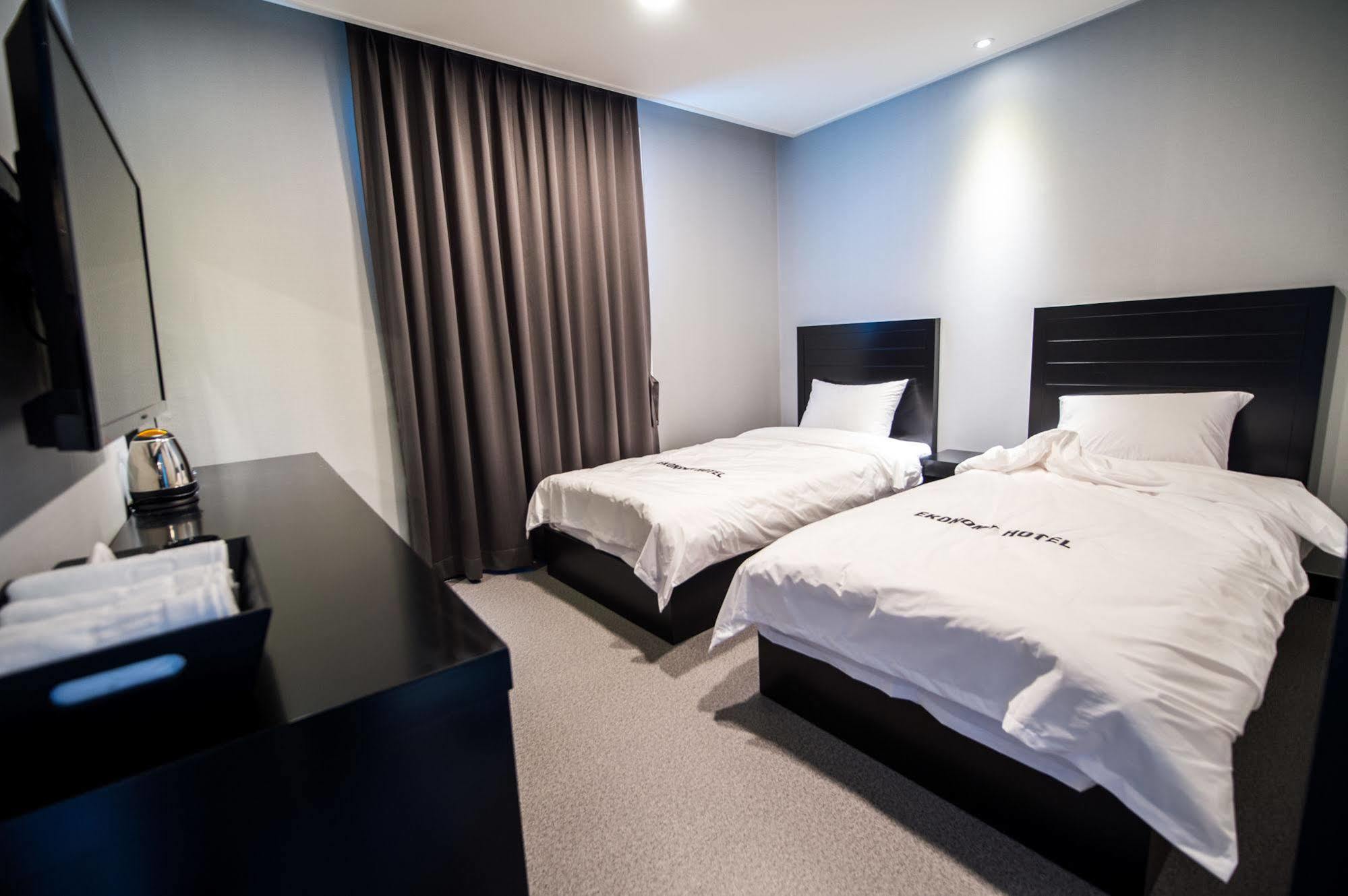 Ekonomy Hotel Sokcho Extérieur photo