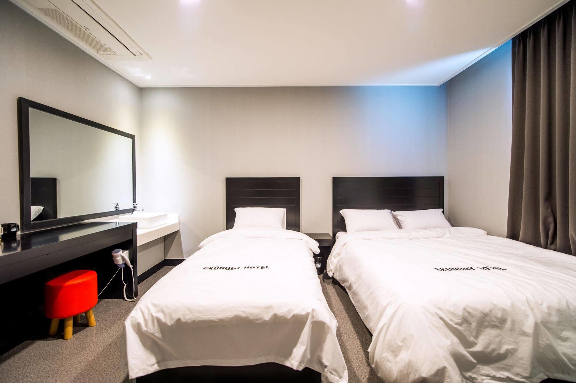 Ekonomy Hotel Sokcho Extérieur photo