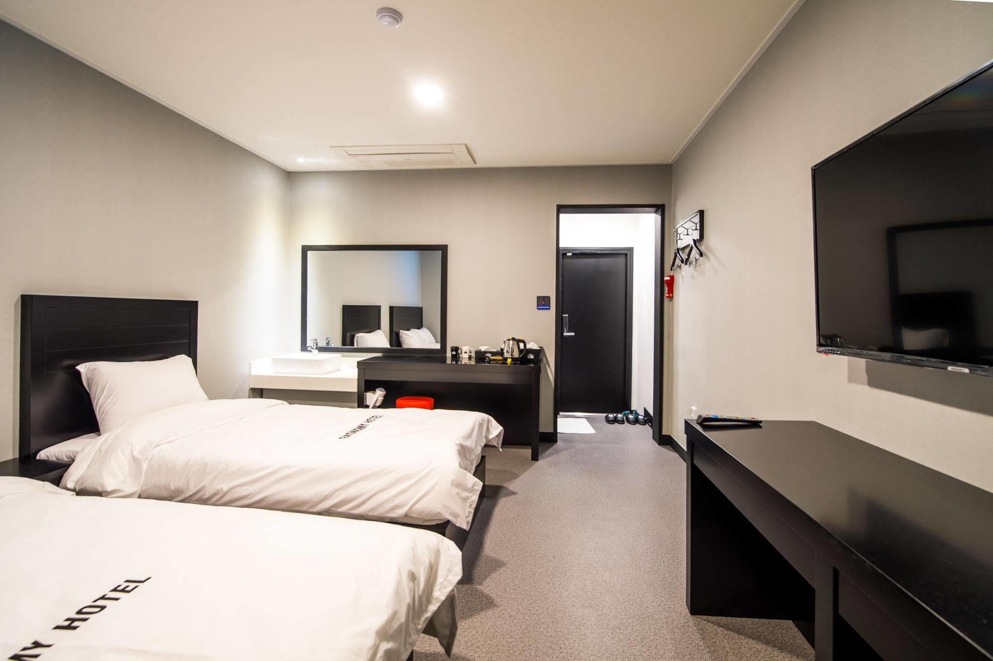 Ekonomy Hotel Sokcho Extérieur photo