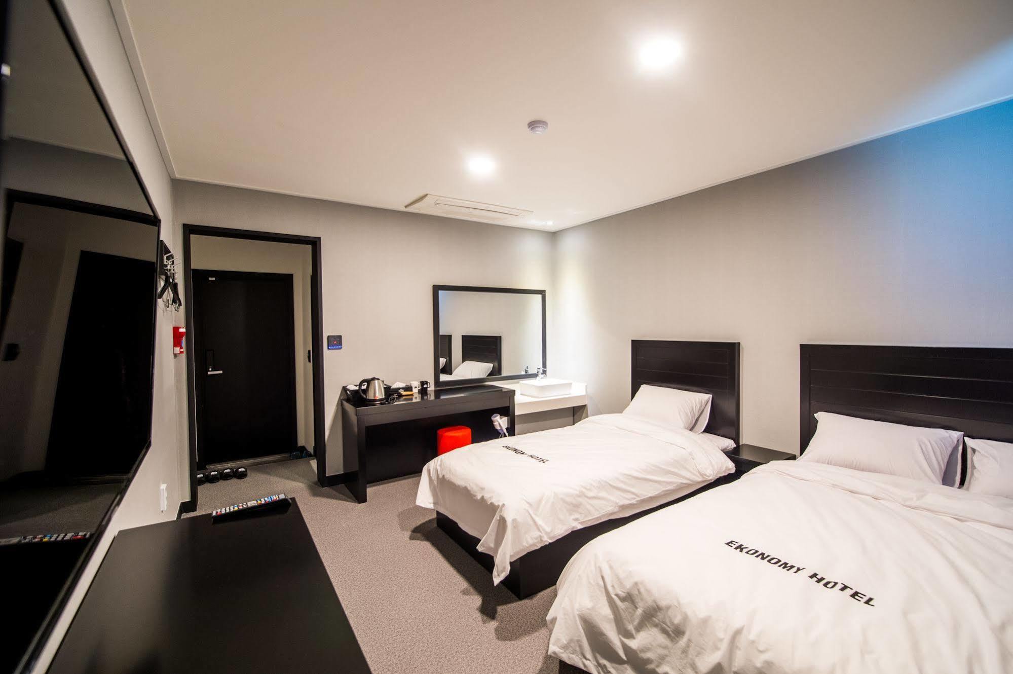 Ekonomy Hotel Sokcho Extérieur photo