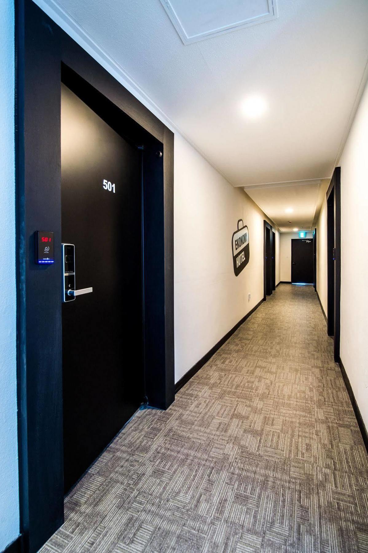 Ekonomy Hotel Sokcho Extérieur photo